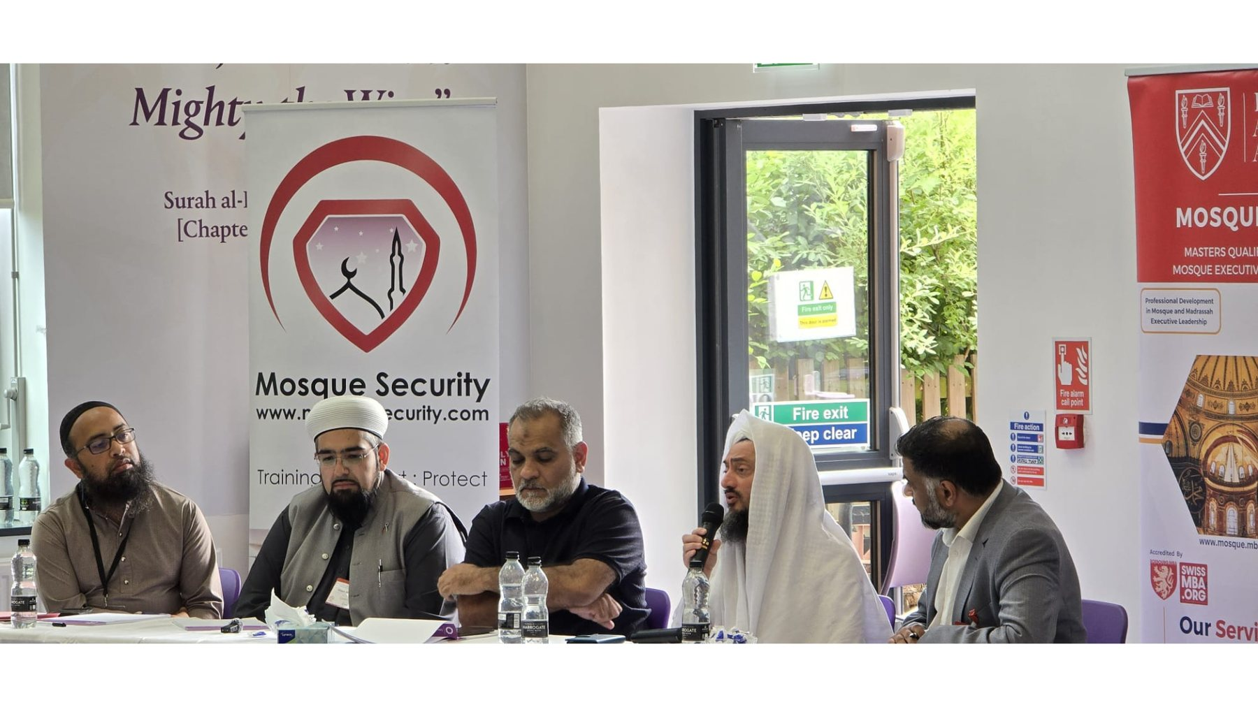 Mosque security discussion photo 06 from the Muslim leaders gathering in Birmingham